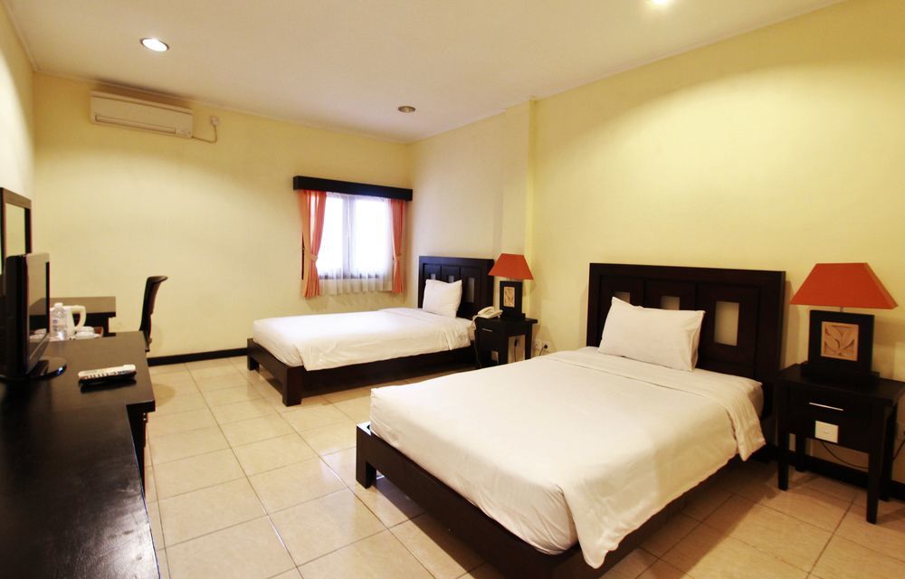 Hotel Intansari Denpasar Exterior foto
